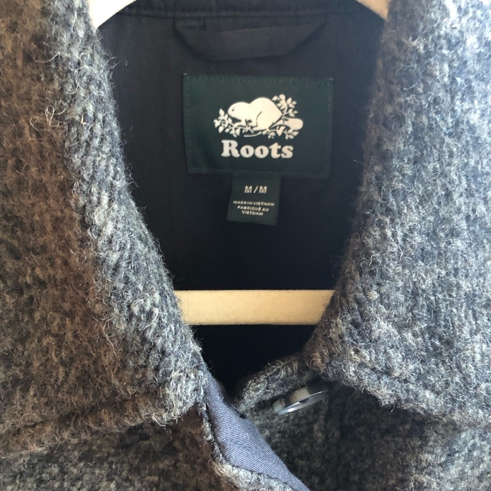 Roots Shacket